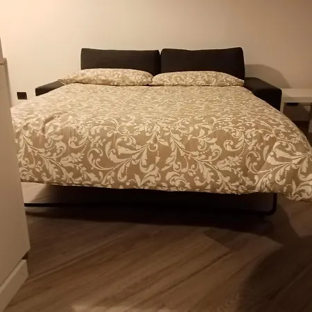 Your Perfect Host In Apartamento Roma
