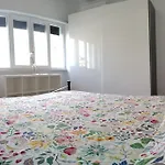 Your Perfect Host In Apartament *
