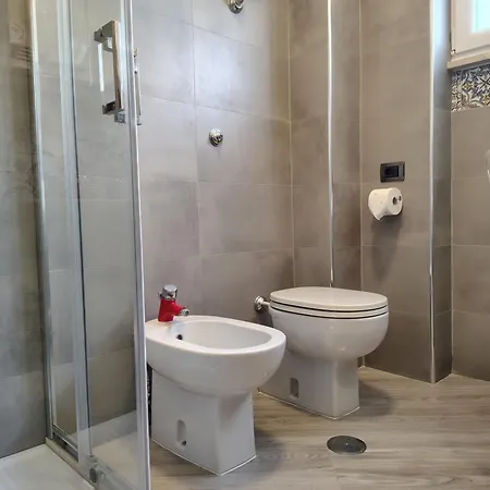 Your Perfect Host In * Rome